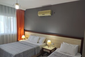 Sábanas de algodón egipcio, ropa de cama de alta calidad y minibar 