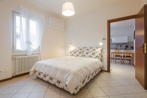 Appartement, 1 chambre | 1 chambre, bureau, lits bébé (gratuits), Wi-Fi gratuit