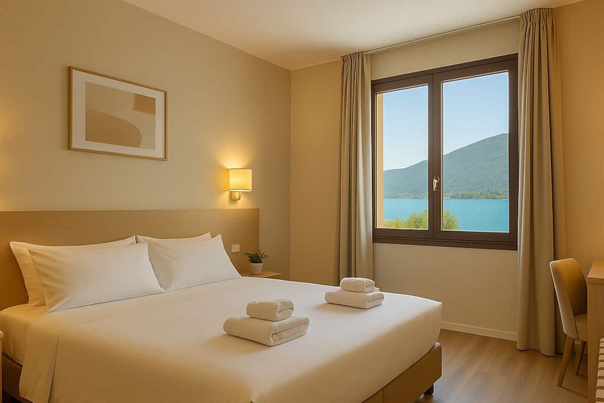 Premium bedding, down comforters, desk, free WiFi