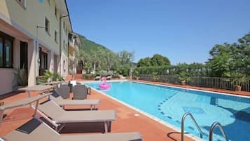 Seasonal outdoor pool