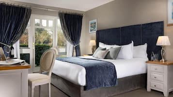 Premium bedding, individually decorated, individually furnished, desk