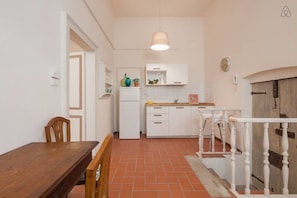Apartment, 1 Bedroom | Private kitchenette