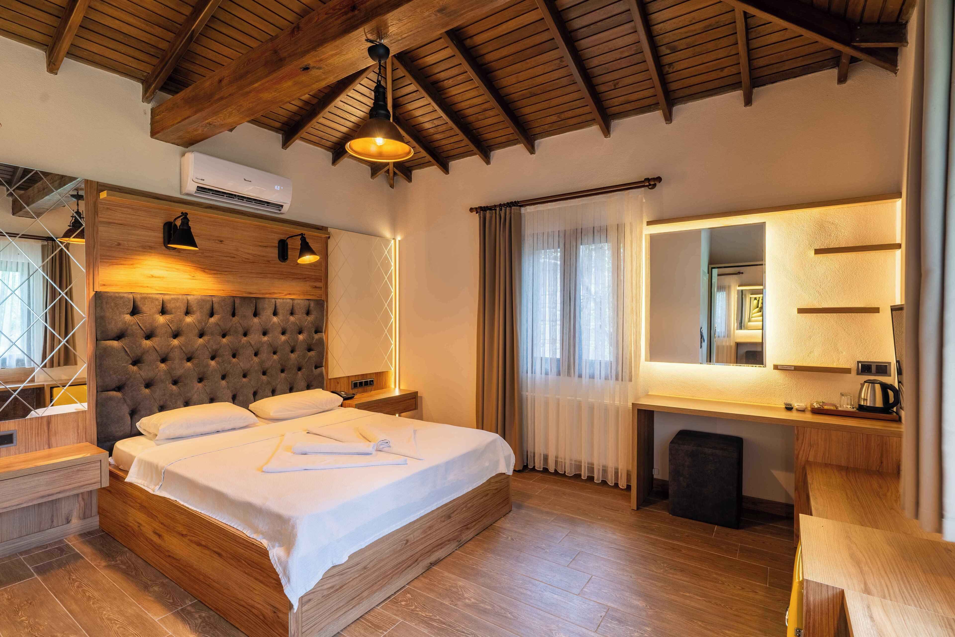 minibar, in-room safe, desk, soundproofing