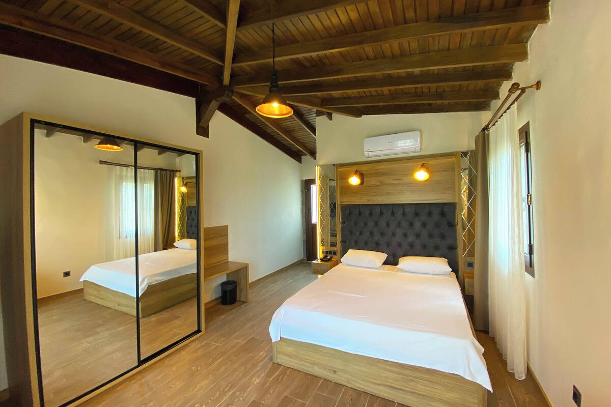 minibar, in-room safe, desk, soundproofing