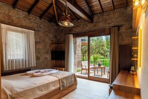 Minibar, in-room safe, desk, soundproofing