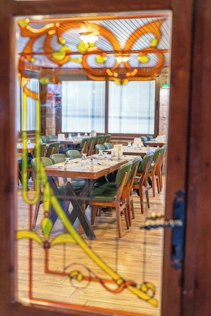 Breakfast, lunch and dinner served  - Assos Park Hotel (Ayvacik)