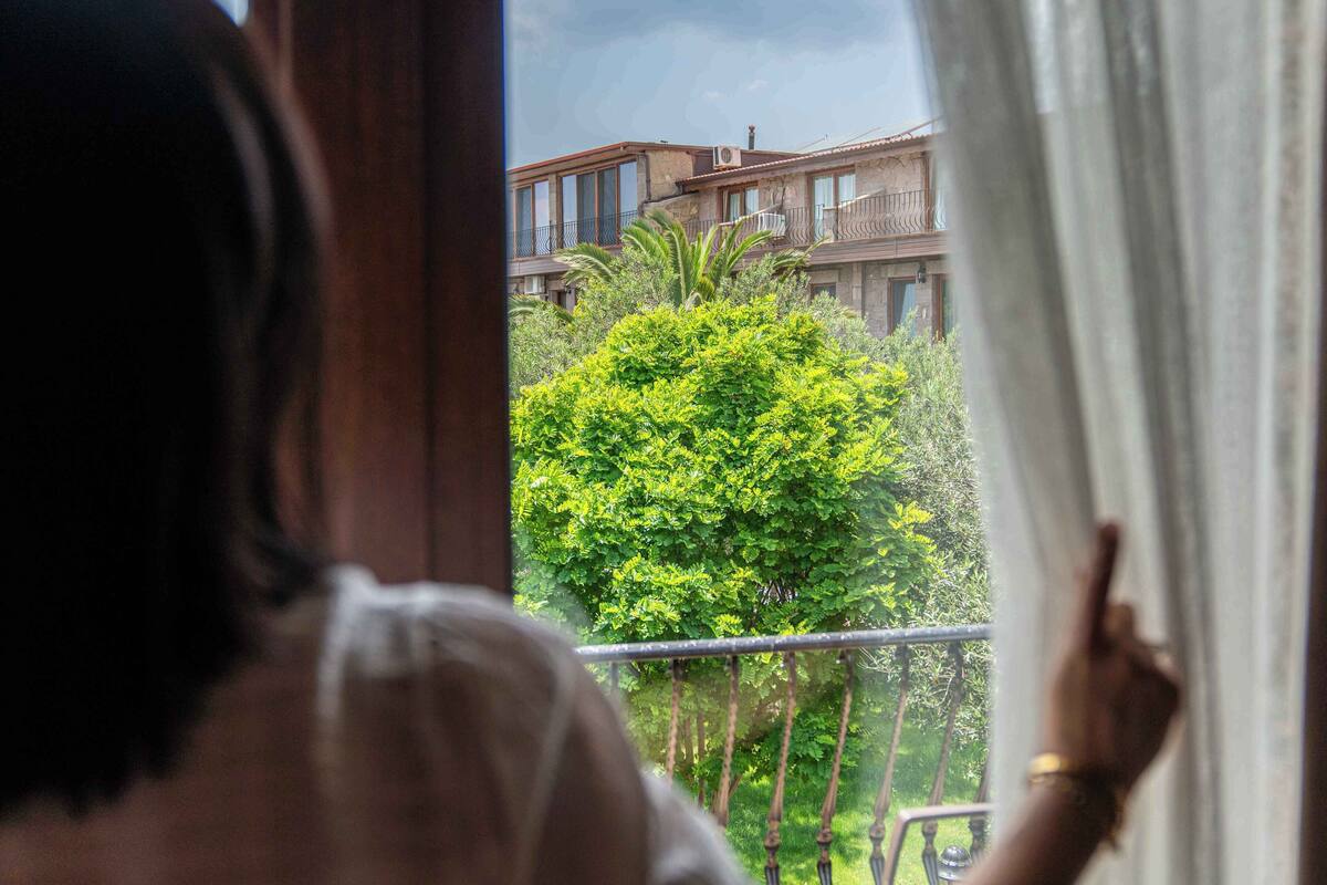 minibar, in-room safe, desk, soundproofing