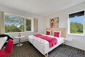 Business Pava | Desk, soundproofing, iron/ironing board, cribs/infant beds - Hotel Jernbanegade (Kibaek)