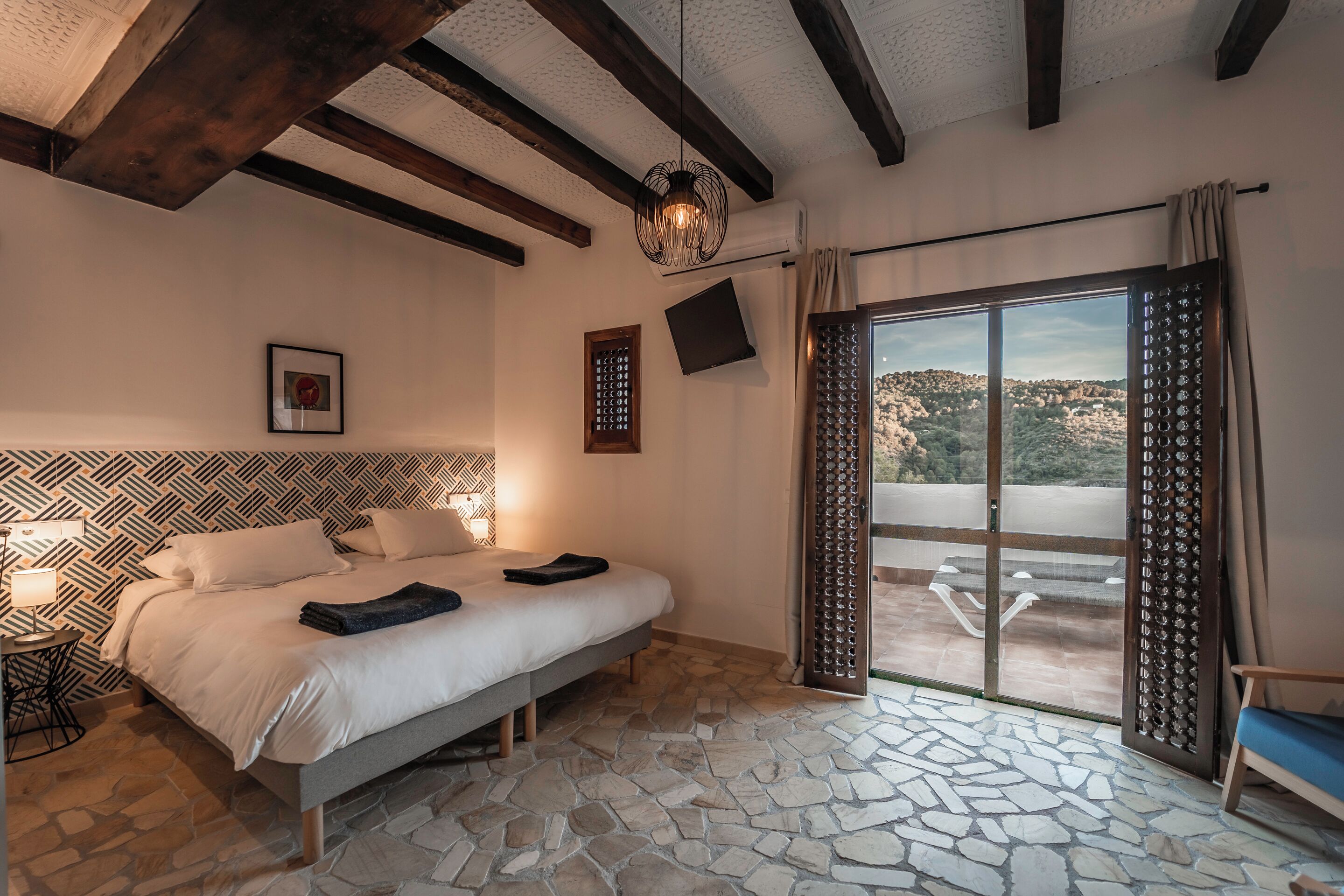 superior room, 1 queen bed, non smoking, mountain view | mountain view