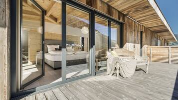 Penthouse Deluxe, 3 chambres (pay 180 EUR cleaning fee at check-in) | Coffres-forts dans les chambres, bureau, lits bébé (gratuits)