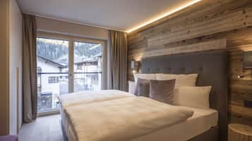 Apartment, 3 Bedrooms (pay 180 EUR cleaning fee at check-in) | In-room safe, desk, free cots/infant beds, free WiFi
