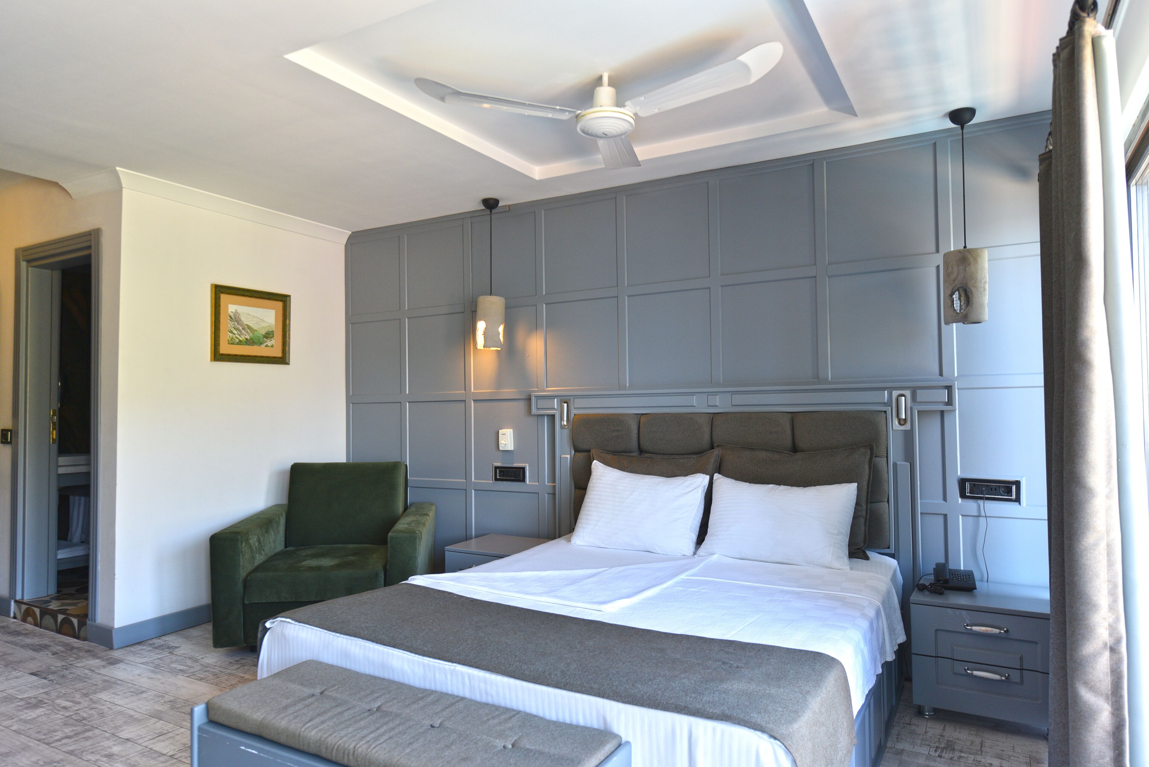 deluxe penthouse, 1 bedroom, balcony, sea view | room amenity