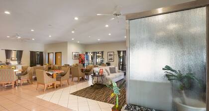 Econo Lodge Inn & Suites Hardeeville I-95