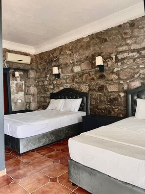 Standard Double Room | Minibar, in-room safe