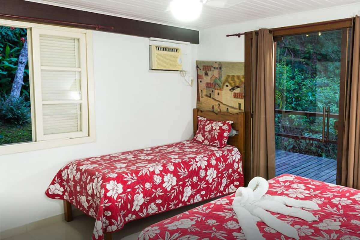 Een minibar, gratis wifi