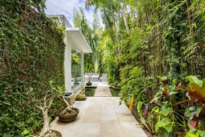 Exterior - Esha Villa Drupadi Seminyak (Seminyak)