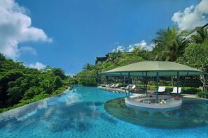2 outdoor pools, open 9:00 AM to 7:00 PM, free pool cabanas