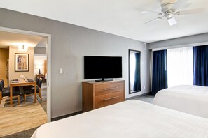 Suite, 2 Schlafzimmer, Nichtraucher (1 King & 2 Queen Beds)