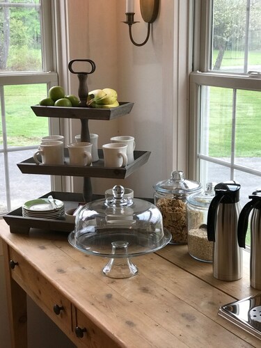 The Orchard House: Inn | Ice Cream | Cafe