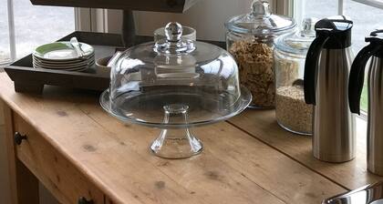 The Orchard House: Inn | Ice Cream | Cafe