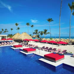 Outdoor pool, cabanas (surcharge), pool umbrellas
