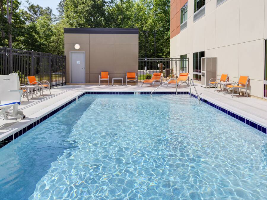 Seasonal outdoor pool