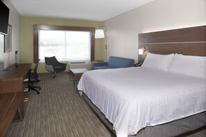 In-room safe, desk, blackout drapes, iron/ironing board - Holiday Inn Express and Suites King George- Dahlgren by IHG (King George)