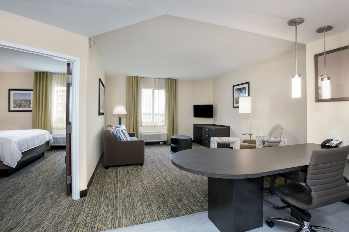 Suite, 1 Schlafzimmer | 1 Schlafzimmer, Bettwäsche aus ägyptischer Baumwolle