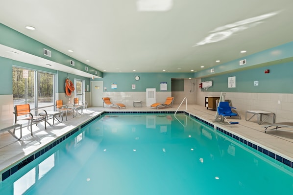 Una piscina cubierta