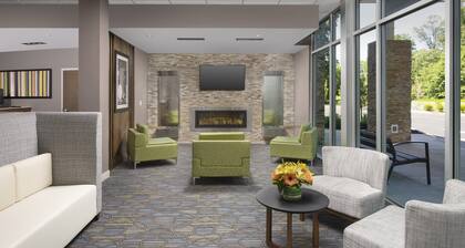 Holiday Inn Express and Suites North Brunswick by IHG