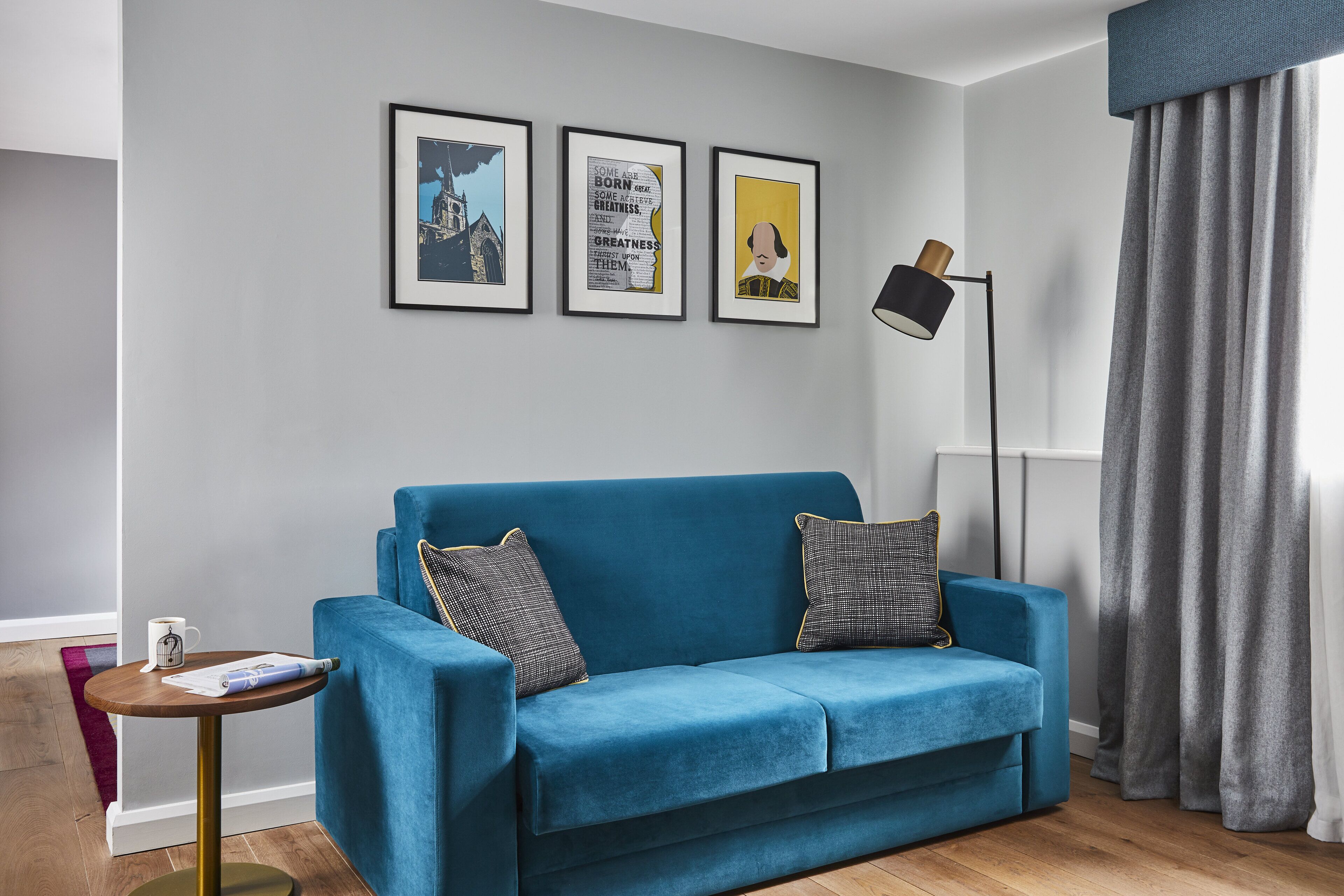 套房, 1 张特大床 | 防过敏的被褥、迷你吧、客房内保险箱、特色装修