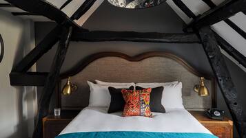 Allergikerbettwaren, Minibar, Zimmersafe, individuell dekoriert