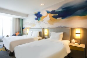In-room safe, desk - Holiday Inn Express Lhasa Potala Palace by IHG (Lhasa)