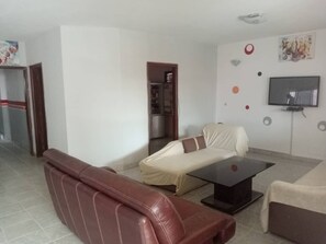 LCD TV - Residences Hotels Inovalis (Abidjan)