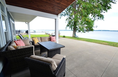 Waters Edge B&B Resort