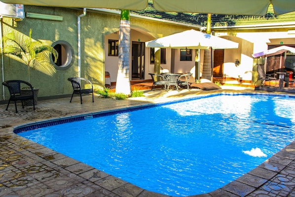 Utomhuspool