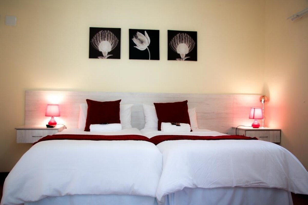 Double Room | Desk, iron/ironing board, free cots/infant beds, free WiFi