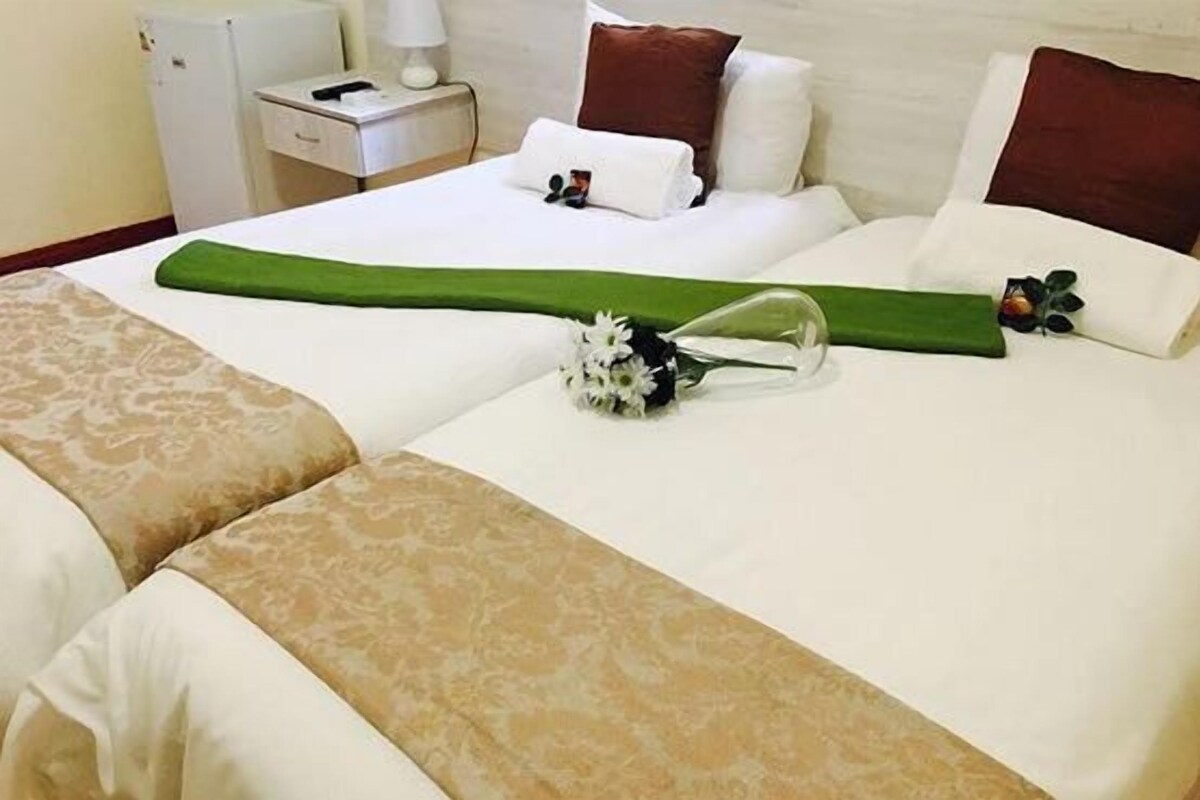 Family Room, Bathtub | Desk, iron/ironing board, free cots/infant beds, free WiFi