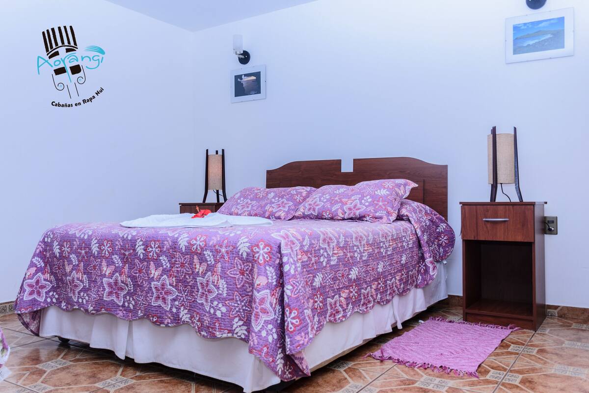 Desk, rollaway beds, free WiFi