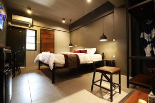 Escritorio y wifi gratis 