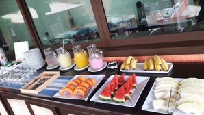 Petit déjeuner continental compris