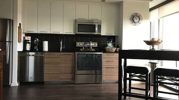 Tủ lạnh, lò vi sóng, lò nướng, bếp nấu