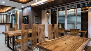 Lobby sitting area - Baan Chern Chiangmai Hotel (Chiang Mai)