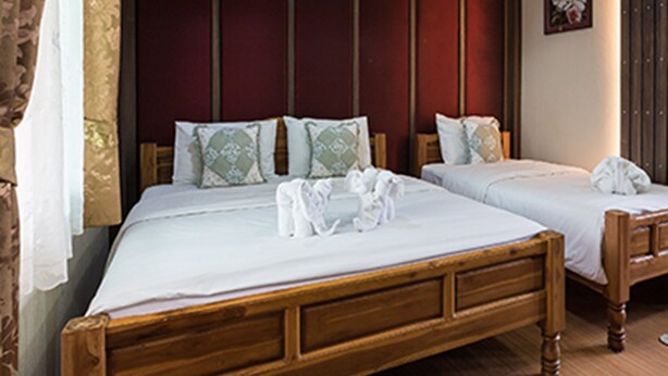 Triple Room | Minibar, desk, rollaway beds, free WiFi - Baan Chern Chiangmai Hotel (Chiang Mai)