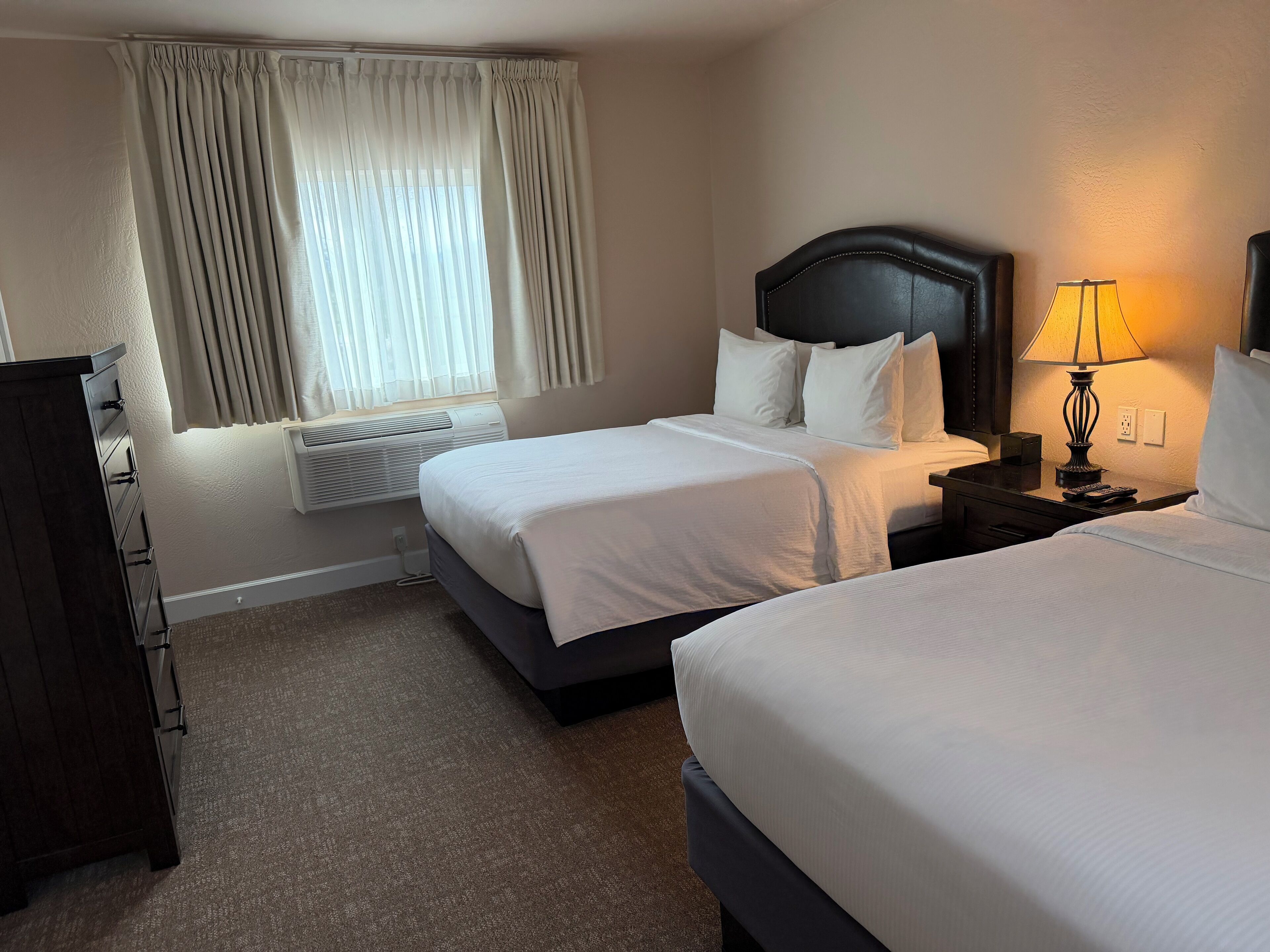 Superior suite, 2 queensize bedden, open haard, uitzicht op golfbaan | 1 slaapkamer, luxe beddengoed, pillowtop-bedden, individueel gedecoreerd