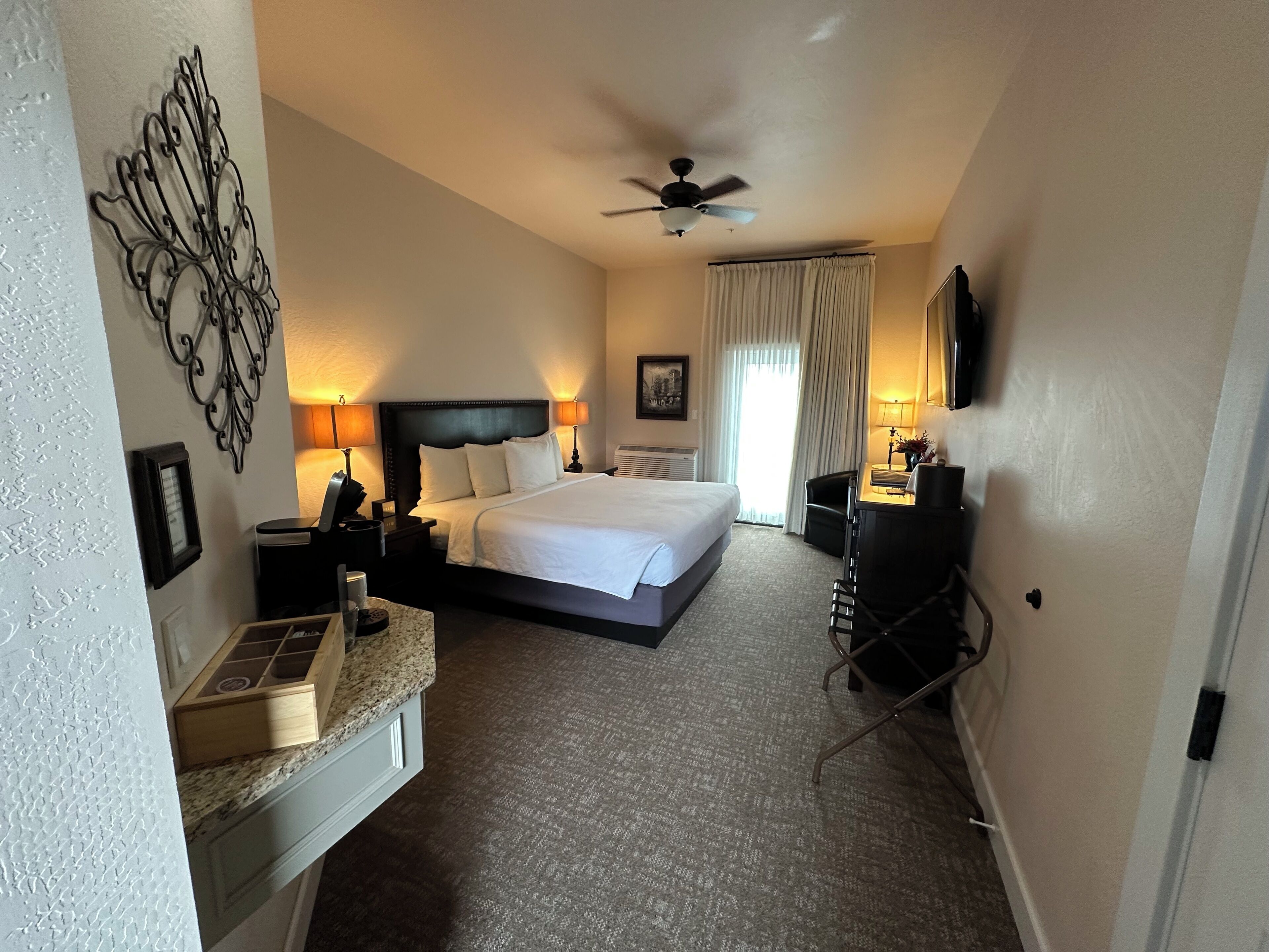 Luxe kamer, 1 kingsize bed, uitzicht op golfbaan | 1 slaapkamer, luxe beddengoed, pillowtop-bedden, individueel gedecoreerd