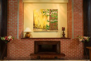 โต๊ะทำงาน, Wi-Fi ฟรี