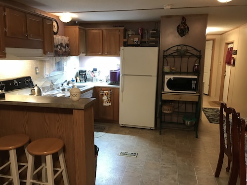 Private 4.3 acre Country Retreat by Rainbow Springs in Ocala's horse country 