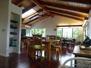 Dining - Honomu Place - Resort Oasis (Honomu)