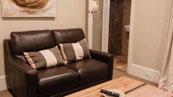 Apartment, 1 Bedroom (Inn Two) | Living area